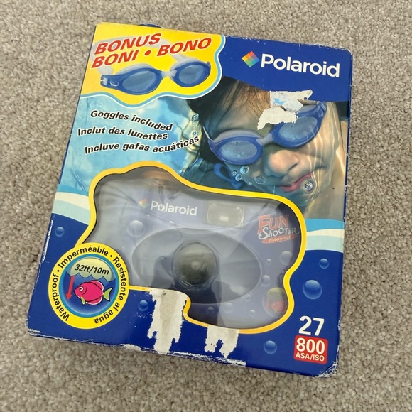 Polaroid Other - Polaroid Fun Shooter Waterproof Camera with goggles
